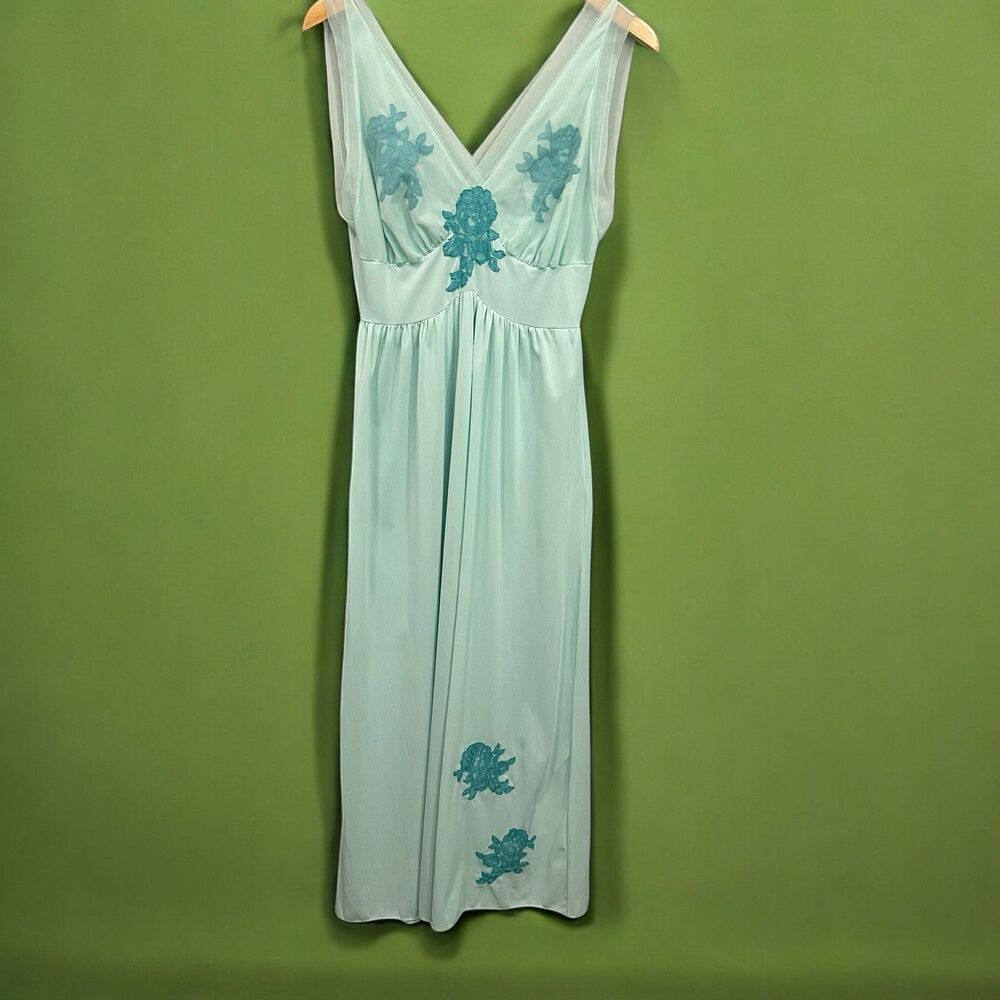 Van Raalte Sz 34 M Vintage Petalskin Green Pastel‎  Sheer Embroidery Nightgown